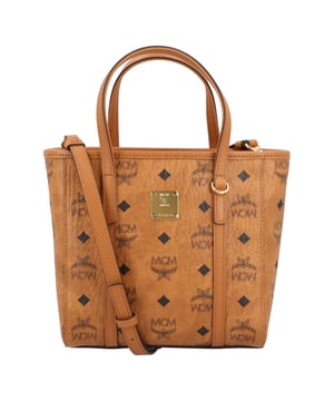 Visetos-Monogramm-Canvas-Shopper mit Leder-Crossbody-Gurt und Besatz aus natürlichem Nappaleder
Größe: Mini
Farbe: Cognac

Der Toni Shopper besticht durch sein markantes geometrisches Design und ist zugleich ästhetisch elegant und funktional. Ein Kettenglieder-Print auf der Innenseite aus Baumwoll-Canvas verkörpert den urbanen Stil des Münchner Hauses. Weiche Ledergriffe und ein verstellbarer Ledergurt ermöglichen zwei Tragemöglichkeiten.

Ca. 9,5 x 19,0 x 18,5 cm
Gurtlänge: 98 cm bis 114 cm; Griffhöhe: 10 cm
Abnehmbarer, verstellbarer Lederriemen
Ledergriffe oben
D-Ring-Detail für Anhänger
Außentasche hinten
Reißverschluss
Innentasche und Reißverschlussfach
Besatz: Naturnappaleder
Korpus: Visetos-Monogramm-Canvas
24 Karat vergoldete Messingbeschläge
Futter aus Baumwoll-Canvas
Hergestellt in Italien Maße: Breite: 185 mm, Länge: 190 mm, Höhe: 95 mm, Riemenlänge: 980 mm, Griffhöhe: 100 mm