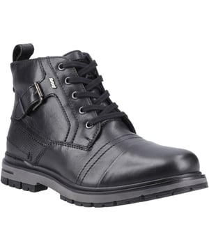 Der EROS Zehenschutzstiefel besteht aus hochwertigem Leder und verfügt über einen seitlichen Reißverschluss für einfachen Zugang. Der Stiefel mit doppelter Schnürung sitzt fest auf einer TR-Sohle und bietet mit seiner Griffigkeit und Flexibilität einen sicheren Schritt.