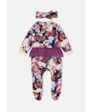 Your little one will look blooming beautiful in our floral print baby grow with a tutu and matching bow headband. Crafted from supersoft cotton jersey. it features popper leg opening for easy fuss-free dressing and logo print on the feet.