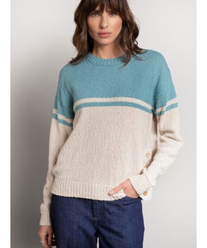 This colourblock jumper features a unique slub texture in a cotton-linen blend. Its boxy shape with a crew neckline and side-seam button placket brings a fresh, casual twist, while drop shoulders enhance the relaxed feel.