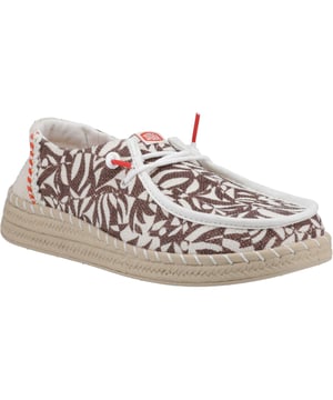 Het strand roept, en wij hebben het antwoord: Wendy Espadrille Retro Palm. Deze zonovergoten nieuwe favorieten hebben een chunky geweven bovenwerk en een coole gevormde espadrille-invloeden buitenzool die ervoor zorgt dat je moeiteloos van de promenade naar de strandbar kunt gaan.