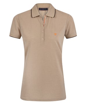 Das Felix Hardy Damen Polo-Shirt mit kurzen Ärmeln ist eine perfekte Mischung aus lässiger Eleganz und Komfort. Gefertigt aus weichem, atmungsaktivem Stoff sorgt es für ein leichtes, luftiges Gefühl und ist ideal für ganztägiges Tragen. Der klassische Polo-Kragen und die geknöpfte Knopfleiste verleihen einen zeitlosen Look, während die taillierte Passform die Silhouette für eine schmeichelhafte Form betont. Die kurzen Ärmel ermöglichen uneingeschränkte Bewegung, wodurch es sowohl für legere Ausflüge als auch für elegantere Anlässe vielseitig einsetzbar ist. Dieses Polo-Shirt ist ein unverzichtbares Basic, das einen schicken, aber entspannten Stil bietet und mühelos mit Jeans, Röcken oder Shorts kombiniert werden kann.