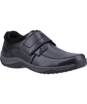 Ein großartiger Smart-Casual-Stil für jeden Tag, der Douglas-Riemen verfügt über ein Obermaterial aus Leder, ein atmungsaktives Textilfutter und eine bequeme Latexsohle.