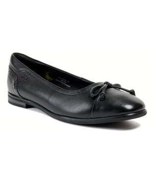 Epitome of style and comfort - the Priya. Crafted from premium Italian leather, boasting shock-absorbing heels and a plush padded collar. The elegant bow and the open-top design offer a breezy and stylish look.
