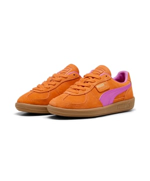 PRODUCT STORY: A terrace legend from our archives returns: The Palermo. The silhouette debuted back in the early '80s, where it quickly became a staple among the terrace crowds in British football stadiums. Now, we ive brought it back for the fans. Like the original, the Palermo is complete with its signature tag at the upper, a T-toe construction, and, of course, the classic gum sole. FEATURES & BENEFITS: PUMA is leather products support responsible manufacturing via the Leather Working Group. DETAILS: Leather upper; Synthetic lining; Debossed and foil-printed PUMA branding on quarter panel tab and heel cap; Leather-coated Formstrip; Rubber midsole; Rubber outsole; PUMA Youth: Recommended for older kids between 8 and 16 years.