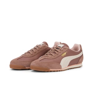 PRODUCT STORY: Straight from our 1970s archive, the Arizona was a low-slung training shoe used for a variety of sports. Now it's back with its classic look and timeless appeal. This version features a nylon upper, suede overlays, and plenty of foil printed PUMA branding details. DETAILS: Regular fit; Nylon upper; Suede vamp, heel and eyestay overlays; Lace closure; EVA midsole; Rubber outsole; Synthetic PUMA Formstrip; PUMA branding details.