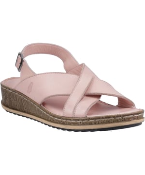 Die Damen Elena Crossover Wedge Sandale von Hush Puppies wird Ihnen Schwung in Ihren Schritt bringen. Sie besteht aus weichem, hochwertigem Leder und verfügt über ein weiches Lederfutter sowie eine extra gepolsterte Ledersocke für maximalen Komfort. Leichte, flexible und strapazierfähige Sohle.