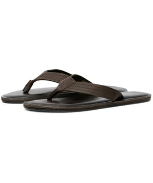 Complete your outfit with cool footwear easy to match with your wardrobe favourites and get ready for anything from everyday activities to weekend outings