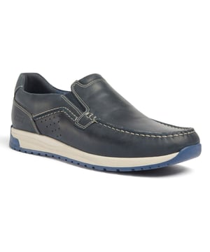 Easy to slip on our lightweight shoes boast classically casual style for your day-to-day wear. Taking inspiration from a trainer these slip on shoes are lightweight, with a contrasting sole, the padded linings enhance the comfortable fit.