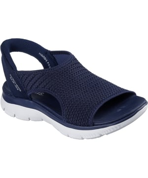 Geniet van zonnige dagen in een luchtig comfort met de Skechers Hands Free Slip-ins: Summits - Sweetly Evolved. Ontworpen met onze Hands-free Skechers Slip-ins achterkant, heeft deze slingback sandaal een gebreide bovenkant en een gevoerde Yoga Foam voetbed.