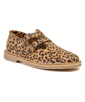 MARLEY was originally launched in the 1980's and is today's most recognised and loved style in the women's collection. The crepe effect gum rubber sole provides cushioning and flexible wear and the premium leather uppers are extremely soft.