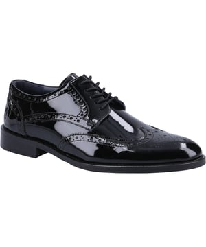 De Dustin Brogue; Kenmerken Ortholite Technologie Comfort Inlegzolen met een leren voetbed en voering. Deze klassieke Brogue heeft een subtiele gewatteerde schacht met contrasterende randdetails.