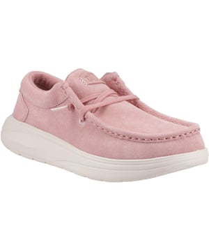 Meer comfort. Meer opvulling. Meer chunky. Totaal in de trend deze seizoen is de Wendy COMF Mono Suede. Kleed je op of kleed je casual met verhoogd 360 comfort, extra zachte tussenzool en oh-zo-stijlvolle suede bovenzijde in gloednieuwe seizoenskleuren.
