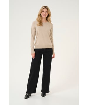 Regular fit,Lange mouwen  Fijne was 30°, niet bleken, niet in de droger drogen, Liggend laten drogen in de schaduw, koud strijken max. 110° C, Droogreiniging  80% Viscose,20% Nylon