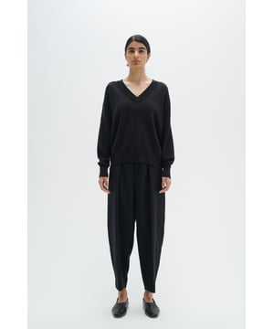 Relaxed fit,Lange mouwen  Fijne was 30°, niet bleken, niet in de droger drogen, Liggend laten drogen in de schaduw, warm strijken max. 150° C, Droogreiniging  100% Katoen