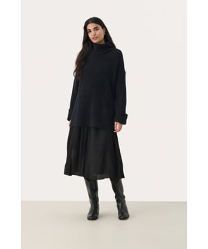 Lockere Passform,Lange Ärmel  Handwäsche, Nicht bleichen, Nicht im Trockner trocknen, Liegend trocken., Kalt bügeln max. 110° C, Trockenreinigung  36% Polyamid (Recycelt),36% Polyester (Recycelt),25% Wolle (zertifiziert),3% Elasthan