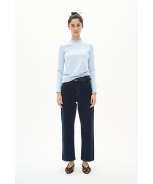Gerade Passform,Lange Ärmel  Handwäsche, Nicht bleichen, Nicht im Trockner trocknen, Liegend trocken im Schatten, Kalt bügeln max. 110° C, Trockenreinigung  40% Viskose,30% Polyester,22% Nylon,6% Wolle,2% Kaschmir