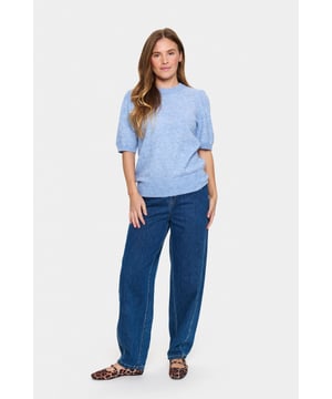 Regular fit,Korte mouwen  Handwas, niet bleken, niet in de droger drogen, Liggend laten drogen., koud strijken max. 110° C,   80% Polyester,11% Acryl,6% Wol,3% Elastaan