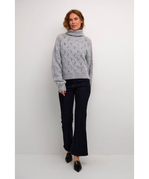 Dieser Rollkragenpullover besticht durch eine lässige Passform und ein zeitloses Strickdesign. Mit hohem Kragen, strukturiertem Muster sowie gerippten Bündchen und Saum für maximalen Tragekomfort.  Schonwäsche 30°, Nicht bleichen, Nicht im Trockner trocknen, Liegend trocken., Kalt bügeln max. 110° C, Professionelle Reinigung.  78% Polyester (Recycelt),19% Polyacryl,3% Elasthan