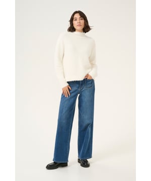 Baggy fit,Korte lengte,Lange mouwen  Extra fijne was 30°, niet bleken, niet in de droger drogen, Liggend laten drogen in de schaduw, koud strijken max. 110° C, Droogreiniging  62% Nylon,14% Acryl,10% Polyester,6% Alpaca,6% Wol,2% Elastaan