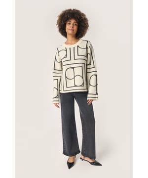 Regular fit,Lange mouwen  Extra fijne was 30°, niet bleken, niet in de droger drogen, Liggend laten drogen., koud strijken max. 110° C, Niet droog reinigen  80% Polyester,11% Acryl,6% Wol,3% Elastaan