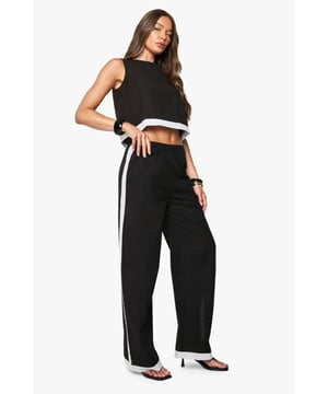 Trousers are a more sophisticated alternative to skinniesTrousers take on a realxed silhouette for the new season, with sports tailoring setting the trends and the wide leg one to watch. Pick printed palazzo pants for a dramatic day time look and tone down with a basic tee, or go for androgynous appeal in tapered man pants and wear with worn-in trainers for a trend-led twist.