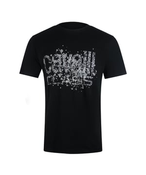 Elevate your casual wardrobe with the Cavalli Class Cracked Sprayed Logo Black T-Shirt. Crafted from premium fabric, this t-shirt offers a comfortable fit while showcasing a distinctive cracked sprayed logo design that adds an edgy, contemporary touch. Perfect for making a subtle yet stylish statement, it pairs effortlessly with jeans or tailored trousers for versatile day-to-night wear. Experience the blend of quality and modern style that defines Cavalli Class with this standout piece. Mens, Made In Bangladesh, 100% Cotton