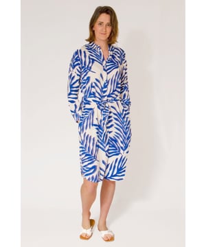 Set off your summer wardrobe with this stylish abstract blue print on a crisp white background. The long sleeve design includes cuffs and a collar, while the curved hem with side splits for a comfort and style.

40" shoulder to hem.

As clearance stock, brand labels have either been pen marked or removed.