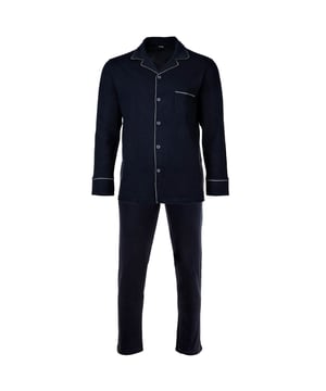 Langer, einfarbiger Pyjama für Herren von der Marke HOM. Oberteil im Hemdenstil und lange Hose mit Kordelzug. Angenehmes Tragegefühl dank reiner Baumwolle.