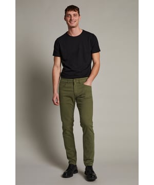 Regular fit,Regular taille,Slim  Wassen op 30°, niet bleken, niet in de droger drogen, Druipnat ophangen, koud strijken max. 110° C, Droogreiniging  66% Katoen,32% Polyester,2% Elastaan
