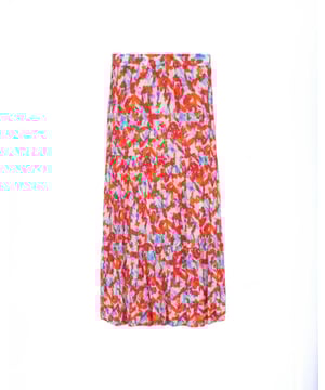 Soft draping tiered maxi skirt in our best selling Vivienne print. Tiers and gathering detail adds a feminine feel.
