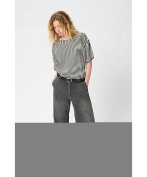 Loose fit,Hoge taille,Lange lengte,Relaxed  Wassen op 30°, niet bleken, niet in de droger drogen, Druipnat ophangen in de schaduw, warm strijken max. 150° C, Droogreiniging  100% Katoen