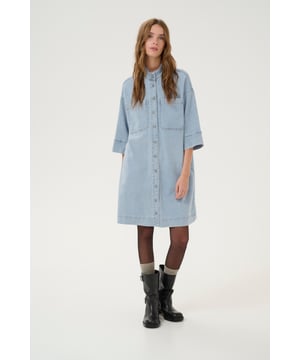Loose fit,Boven de knie,3/4 mouwen  Wassen op 30°, niet bleken, niet in de droger drogen, Druipnat ophangen in de schaduw, koud strijken max. 110° C, Chemisch laten reinigen.  98% Katoen,2% Elastaan