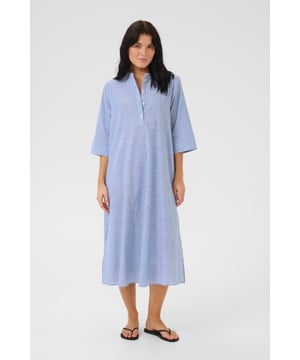 Relaxed fit,Midi lengte,3/4 mouwen  Fijne was 30°, niet bleken, niet in de droger drogen, Druipnat ophangen in de schaduw, koud strijken max. 110° C, Chemisch laten reinigen.  100% Katoen