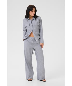 Casual fit,Elastische taille,Lange lengte,Relaxed  Fijne was 30°, niet bleken, niet in de droger drogen, Druipnat ophangen in de schaduw, koud strijken max. 110° C, Chemisch laten reinigen.  100% Katoen