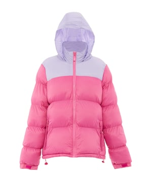 Nu komt kleur in het spel. De gewatteerde pufferjassen van myMo ATHLSR zorgen met hun tweekleurige look voor een winterhighlight. Uitgerust met een capuchon, zijzakken met ritssluiting, verstelbare manchetten en een elastisch trekkoord in de zoom, kan het trendy ontwerp je op een ontspannen manier beschermen tegen lage temperaturen. Het synthetische vulmateriaal isoleert – ook zonder toevoeging van dierlijke producten.  Jas