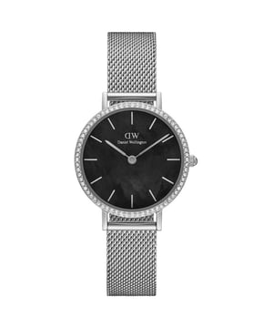The Ladies Petite Black Lumine Silver 28mm Watch DW00100661 is a great example of the Daniel Wellington watch range. You can buy with confidence that your DW00100661 Ladies Petite Black Lumine Silver 28mm Watch is fully covered by the official Daniel Wellington warranty.