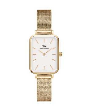 One of Daniel Wellington's ever popular watches, the Ladies Quadro Pressed Evergold Gold 20mm Watch DW00100556 is another great example of a watches. Your Ladies Quadro Pressed Evergold Gold 20mm Watch will come boxed in the original Daniel Wellington packaging with full instructions.