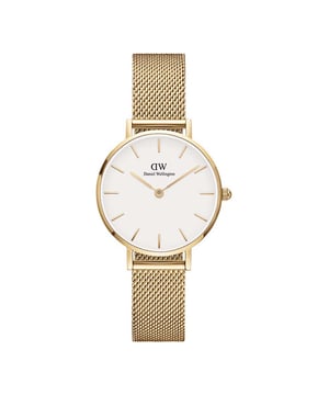 The Daniel Wellington watch range is sold by us for many reasons, we only add manufacturer's to our portfolio who design and manufacture high quality reliable timepieces that also represent great value for your hard earned cash. And this Ladies Petite Evergold Gold 28mm Watch DW00100350 like all Daniel Wellington watches meets all of our stringent quality tests with ease.