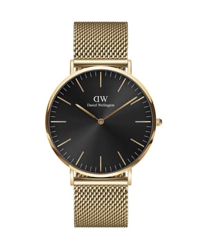 One of Daniel Wellington's ever popular watches, the Mens Classic Black Evergold Gold 40mm Watch DW00100631 is another great example of a watches. Your Mens Classic Black Evergold Gold 40mm Watch will come boxed in the original Daniel Wellington packaging with full instructions.