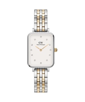 Practical, hardwearing and reliable watches from Daniel Wellington. This Ladies Quadro Link Silver 20mm Watch DW00100625 has all the Daniel Wellington traits, a sublime meticulously crafted timepiece for all occasions. And like all watches from us, you can buy with complete confidence knowing we are official Daniel Wellington dealers so your Ladies Quadro Link Silver 20mm Watch DW00100625 will arrive with a full manufacturer backed warranty and all documents.