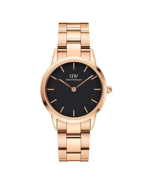 Want something unique and different? Then the Ladies Iconic Link Rose Gold 32mm Watch DW00100212 from Daniel Wellington is for you. Like all Daniel Wellington watches, each and every timepiece is flawless in design and craftmanship. The Ladies Iconic Link Rose Gold 32mm Watch DW00100212 also offers amazing value for money and comes with all the official Daniel Wellington documentation and packaging.