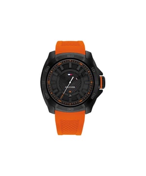 Tommy Hilfiger Herenhorloge Kwarts Zwart&bull; Materiaal kastdeksel: Roestvrij staal&bull; Soort glas: Mineraal&bull; Materiaal Band: Rubber&bull; Kleur kast: Zwart&bull; Waterdichtheid: 50 m (5 ATM)&bull; Diameter: 48 mm