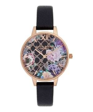 Olivia Burton Dameshorloge Kwarts Zilver• Materiaal kastdeksel: Roestvrij staal• Soort glas: Mineraal• Materiaal Band: Synthetisch Leer• Kleur kast: Zilver• Waterdichtheid: 10 m (1 ATM)• Diameter: 34 m