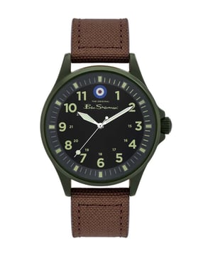 Ben Sherman Herenhorloge Kwarts Zilver• Materiaal kastdeksel: Staal• Soort glas: Mineraal• Materiaal Band: Leer• Kleur kast: Zilver• Waterdichtheid: 30 m (3 ATM)• Diameter: 41 mm
