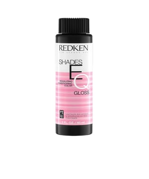 SHADES EQ Gloss von Redken bietet eine schonende und anregende Färbung für Ihr Haar. Die spezielle Formel mit einem sauren pH-Wert kommt ganz ohne Ammoniak aus und beinhaltet ein Protein-Komplex, der hilft, die Haarkutikula zu reparieren, zu stärken und zu versiegeln. Diese pflegende Farbe, die Farbstoffe und Oxidationsmittel vereint, ermöglicht es Ihnen, Ihr Haar zu nuancieren sowie zu beleben und zu korrigieren.