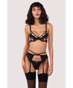 Tease in Tallie. This Black Suspender Belt features lace running throughout and sexy strappy details with four adjustable suspender straps. For the full flirty look pair with your favourite stockings and the Tallie Bra and Brief.


Black Suspender Belt 

Cut Out Detail 
Elasticated 
4 adjustable straps 
Gold Hardware