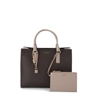 The Carvela Latte bag arrives in grey with gold tone trims and branding on the front. There is a statement padlock chain on the front handle. Dimensions: 28cm (H), 35cm (L), 10.5cm (D). Strap drop cross body: 132cm.