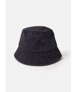 A handy bucket hat suitable for all adventures! Crafted from 100% cotton and featuring an authentic navy wash this cool bucket hat shields your face from the sun while making a style statement.