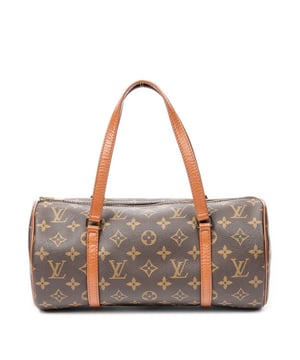 Louis Vuitton Taschen Papillon 3 Handtasche und Braun Beschichtete Leinwand und Goldenes Messing hardware. Das Produkt ist auf in ausgezeichnetem Zustand (A).
  Abmessungen: 30x15x15 cm 
  Zubehör inklusive: Slight creases
  Hardware-Hinweise: Slight scratches on lining
Hinweise zu Riemen/Griff: Slightly discolored
  BrandCo Paris hat seltene Artikel und die besten Konditionen zu unglaublichen Preisen vorgestellt. Geduld lohnt sich! Kaufen Sie mit Vertrauen: Alle Artikel von BrandCo Paris sind von unserem Expertenteam ausgewählt und authentisch.
  Alle Artikel enthalten ein Echtheitszertifikat und wurden von BrandCo Paris übernommen.
  Tabelle zur Klassifizierung des Artikelzustands
  N (wie neu)
  AA (perfekter Zustand)
  A (ausgezeichneter Zustand)
  AB (sehr guter Zustand)
  B (gut/mittelmäßig)